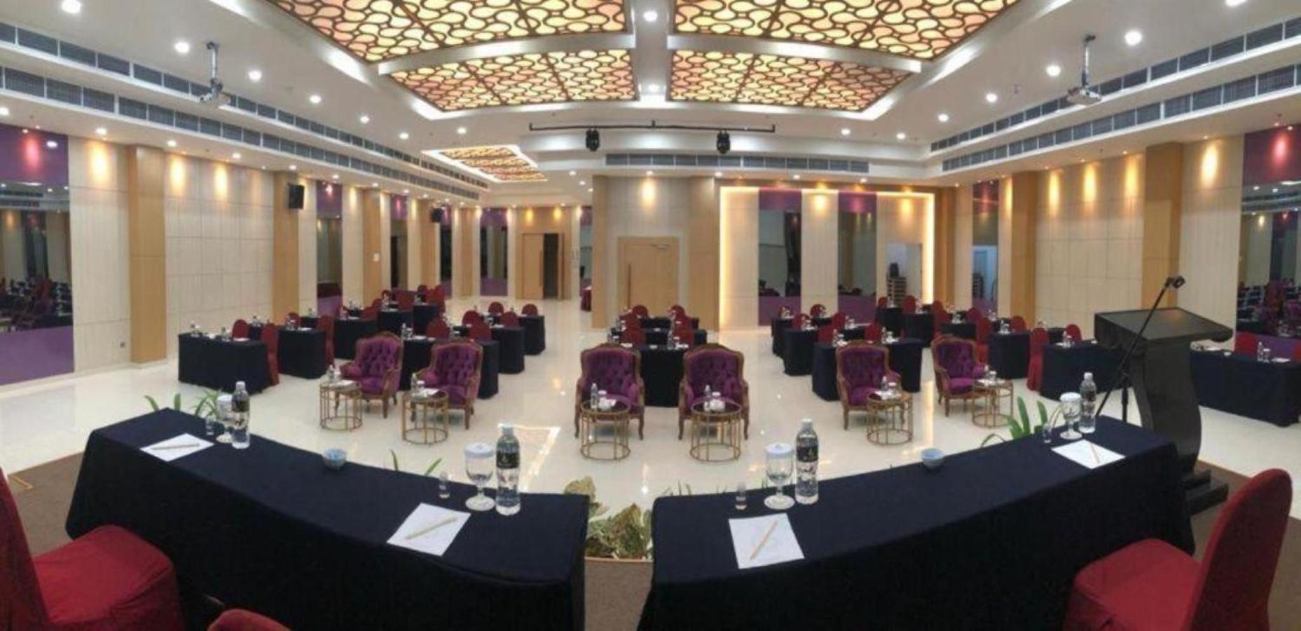 Beverly Hotel Batam Nagoya Exterior foto