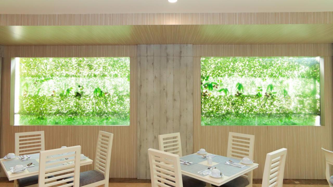 Beverly Hotel Batam Nagoya Exterior foto